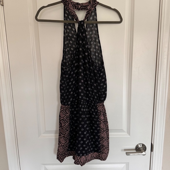 Splendid Island Stamp Twist Neck Romper Small - Picture 11 of 11